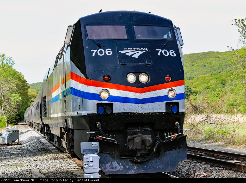 Amtrak 705 on train 48